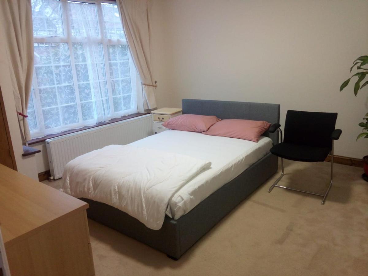1St Gold Accommodation Isleworth Εξωτερικό φωτογραφία