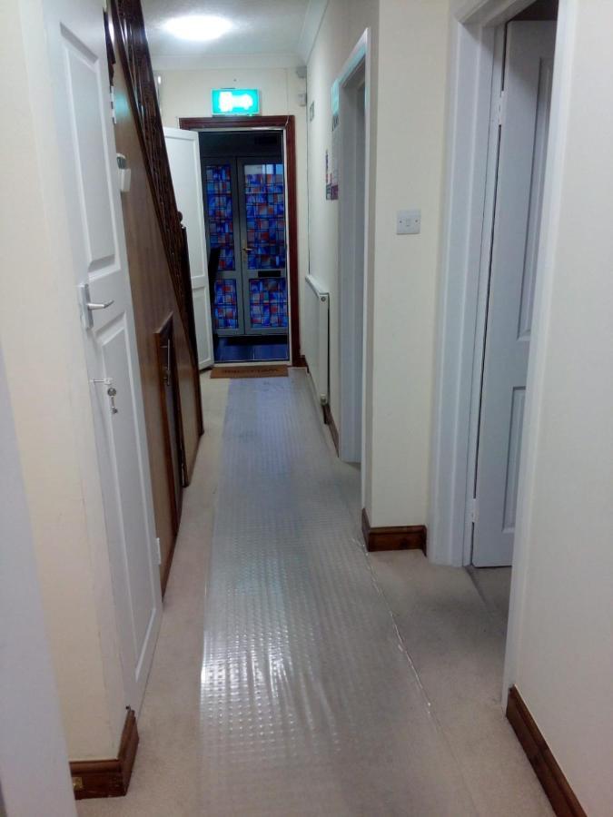 1St Gold Accommodation Isleworth Εξωτερικό φωτογραφία